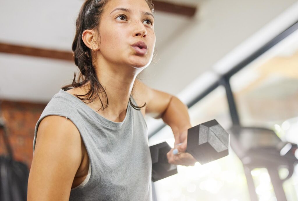 Faire du sport en salle pour évacuer le stress